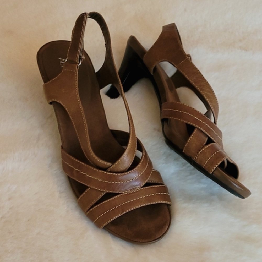Aerosoles Wrote About Brown Leather Strappy Slingback Casual Summer Heels
